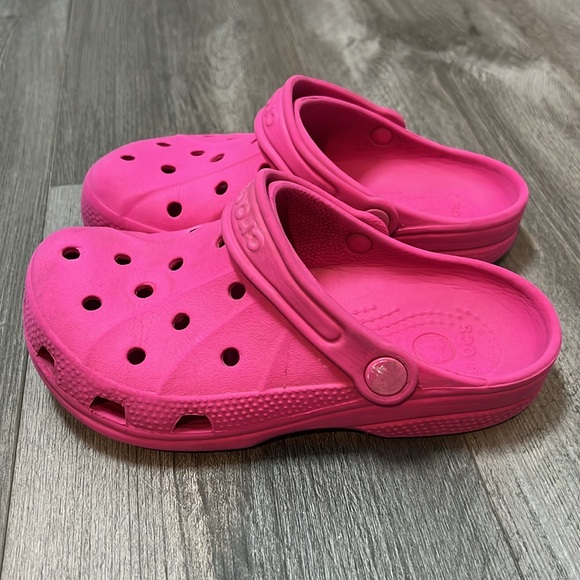 Crocs, kids slip on clogs/pink/size J1 - Picture 2 of 9